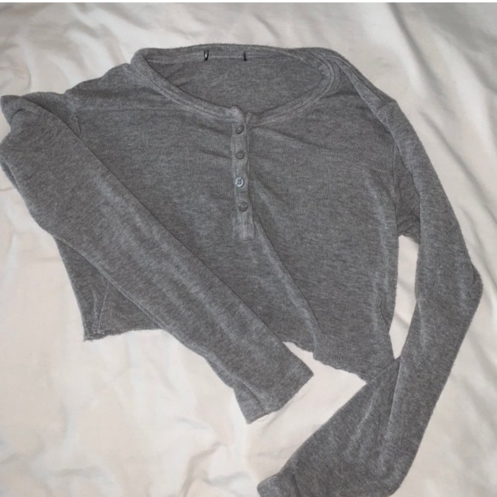 Brandy Melville sweater